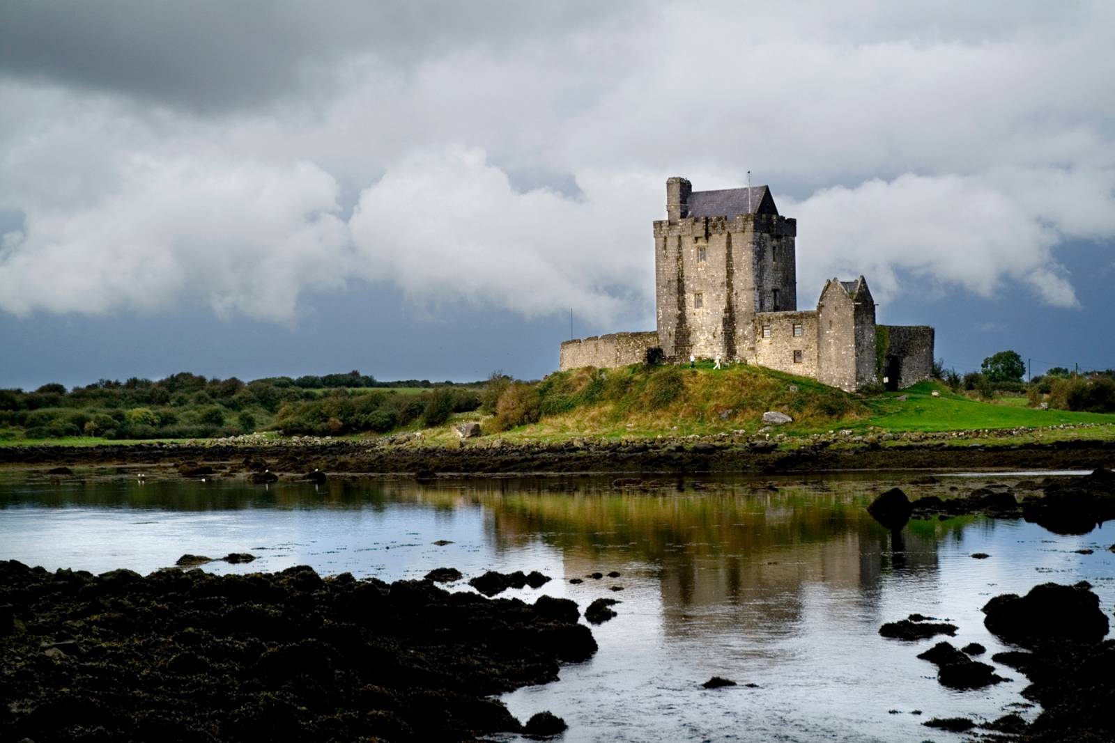 9. Castello di Dunguaire, contea di Galway