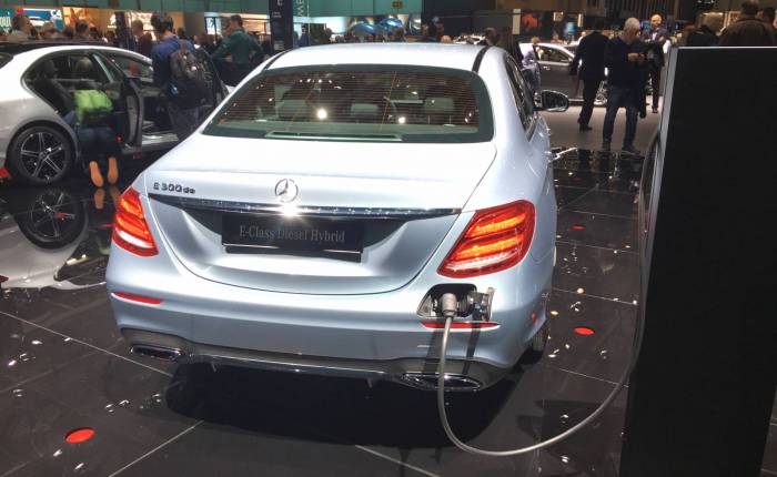 La Mercedes Classe E diesel ibrida.