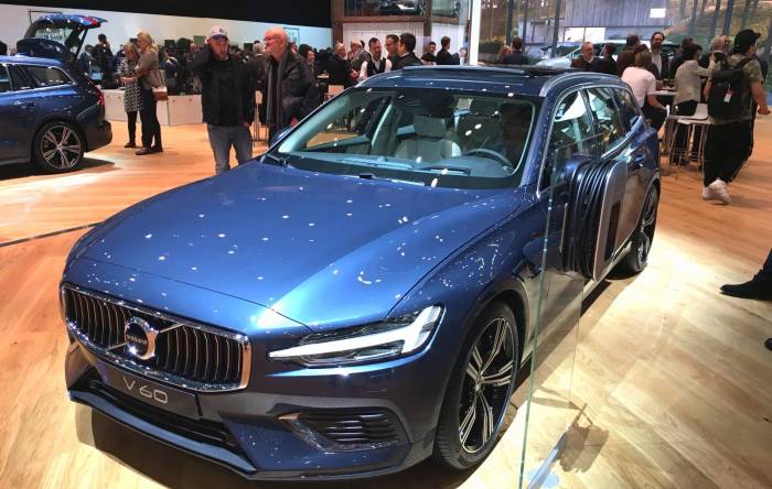 La station wagon Volvo V60 ibrida plug-in.