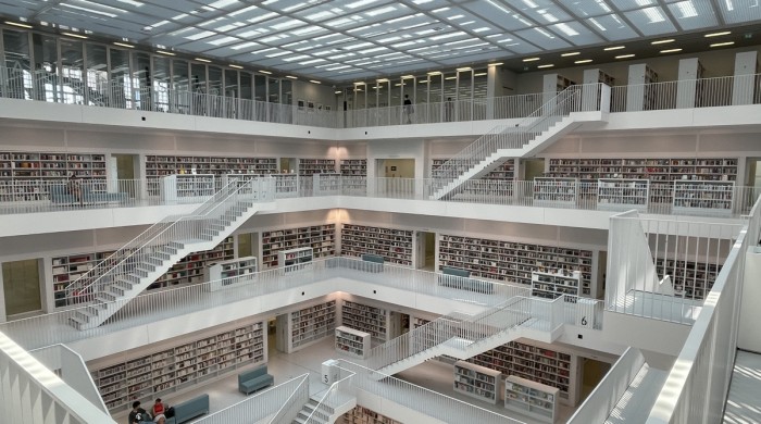 L'avveniristica Stadtbibliothek di Stoccarda - Renato Scialpi