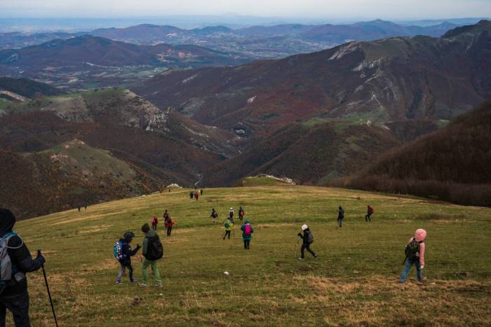 Scendendo verso Fonte Avellana - foto Sara Furlanetto