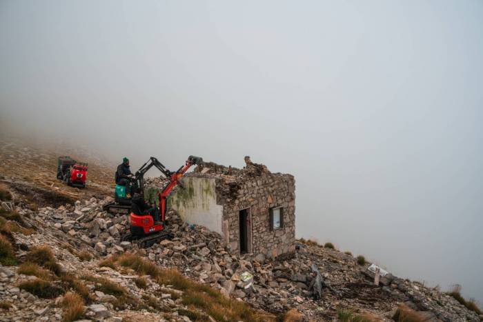 Quello che è rimasto del rifugio Zilioli post sisma - foto Sara Furlanetto