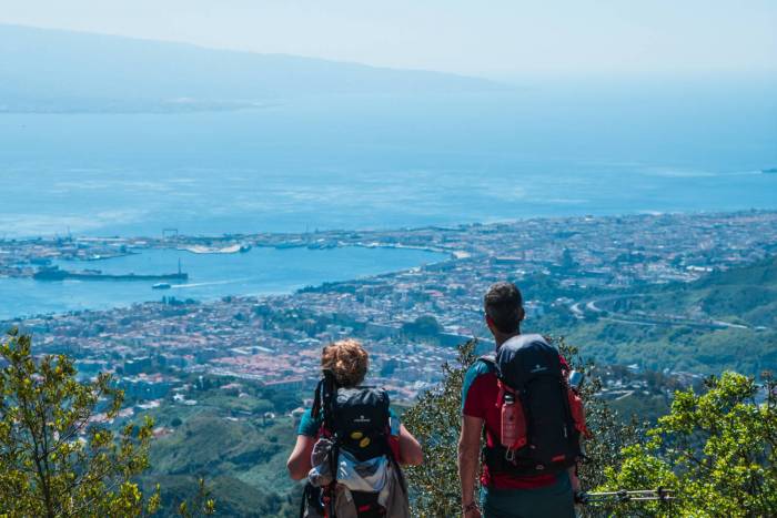  Tappa Messina > Santuario Dinnammare. Vista sul porto di Messina - foto Sara Furlanetto