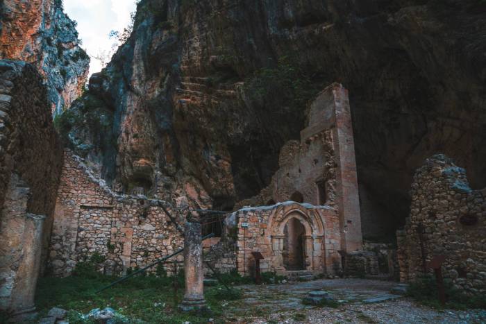 L'abbazia di San Martino in Valle. Foto Sara Furlanetto
