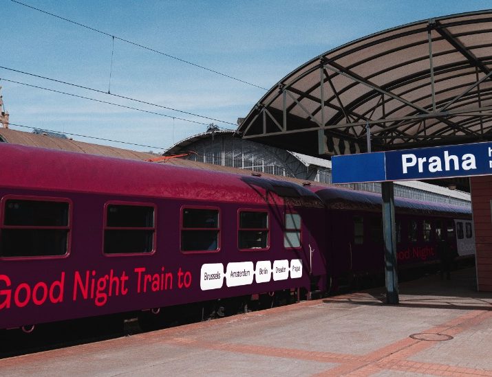 Il treno notturno European Sleeper nella stazione di Praga