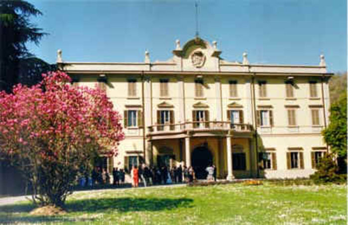 Carvico, villa Bisutti