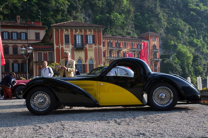 Una Bugatti 57S del 1938.