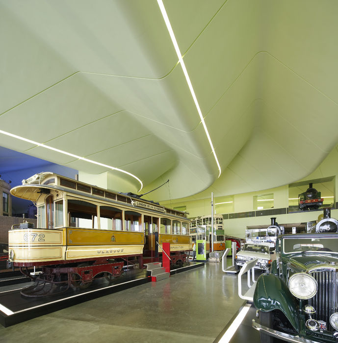 Il Riverside Museum di Glasgow è dedicato ai mezzi di trasporto e al viaggio