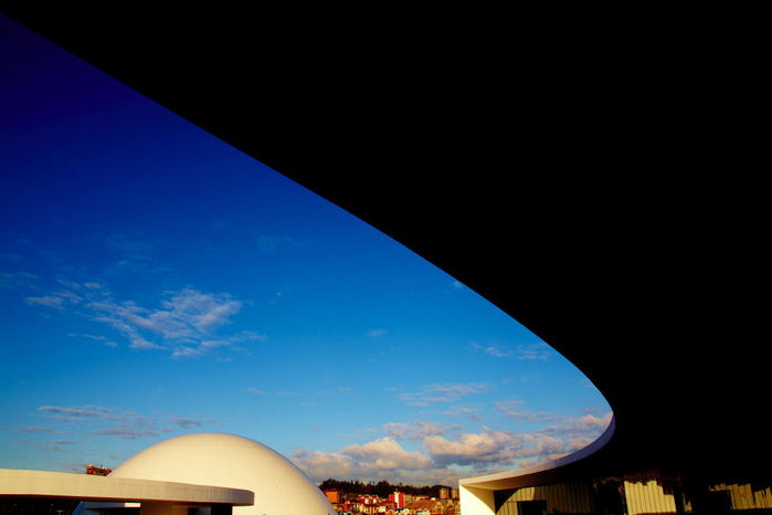 Il Centro culturale Niemeyer ad Avilés