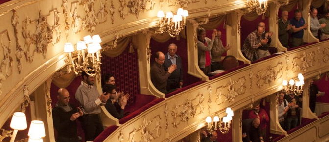 Festival a sorpresa per i 200 anni del Teatro Sociale di Como