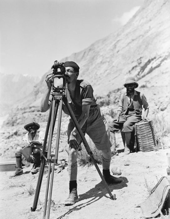 Karakorum, 1929, rilievi topografici con fototeodolite.