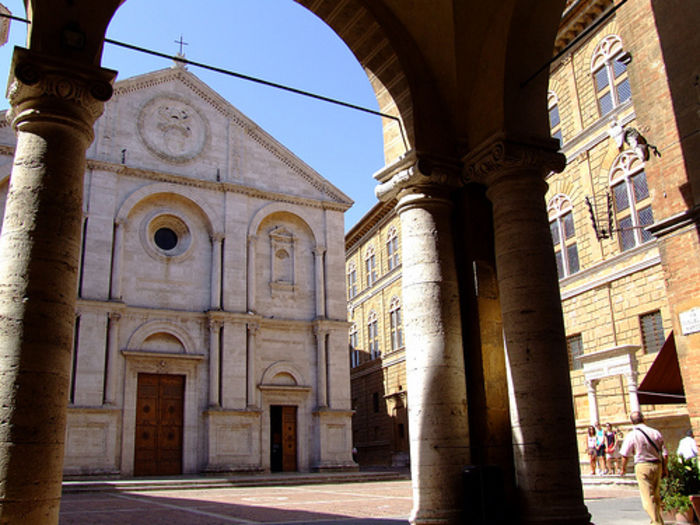 Piazza Pio II, la Cattedrale
