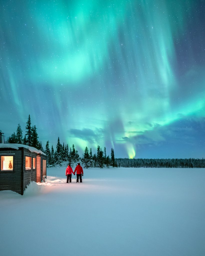 Aurora boreale sul lago, Lapponia Svedese - foto Magnus Winbjörk