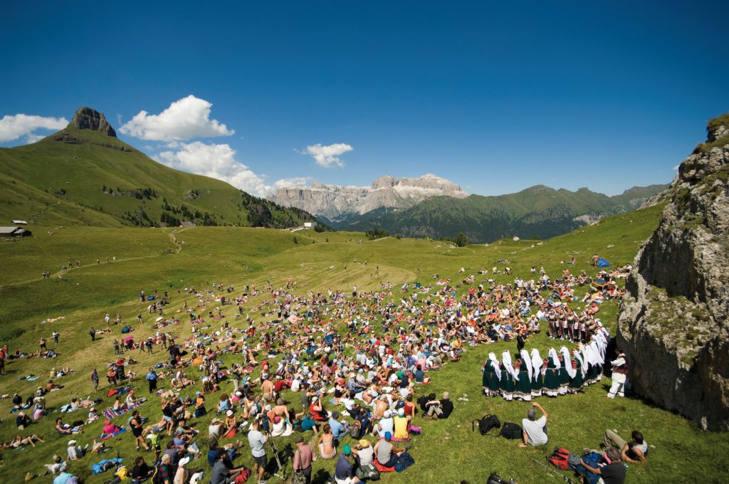 I Suoni delle Dolomiti - Dolomiti di Fassa - Ciampac - Voix Bulgare - foto Ronny Kiaulehn/Trentino Marketing
