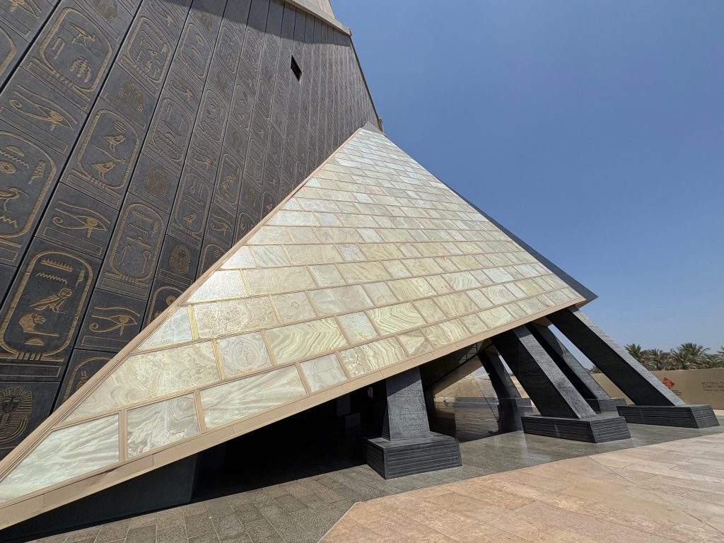 Il nuovissimo Grand Egyptian Museum 