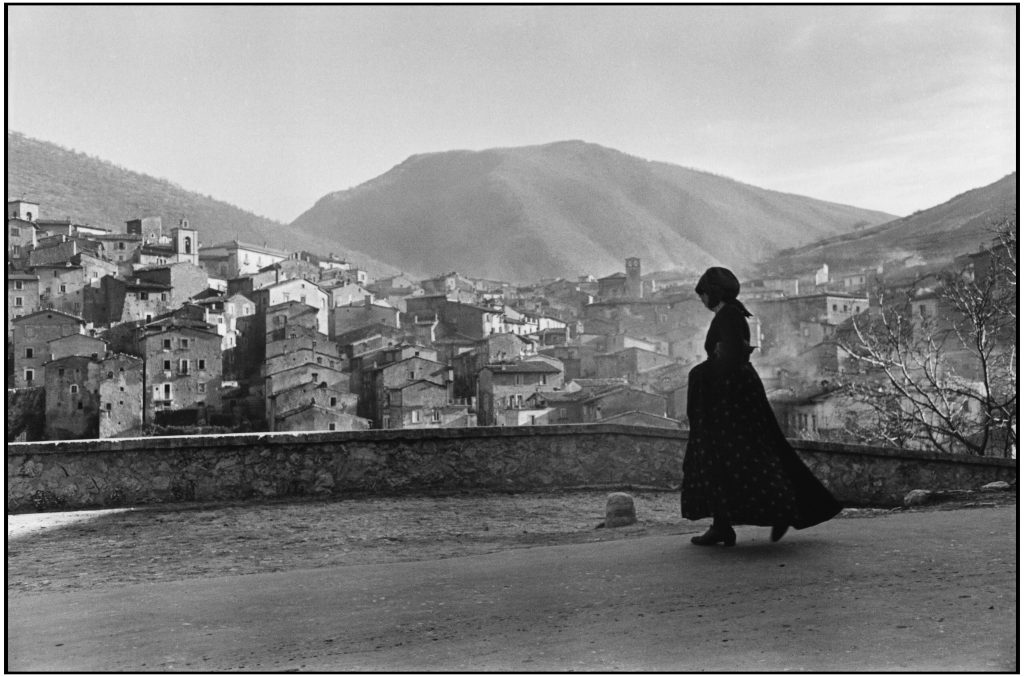 Henri Cartier Bresson, Scanno. 1951. Foto Fondation HCB/Magnum Photos