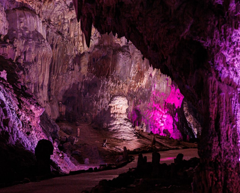 L'interno delle Grotte di Pertosa Auletta