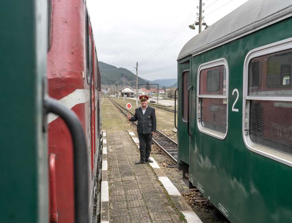 Bulgaria, in treno sui monti Rodopi /