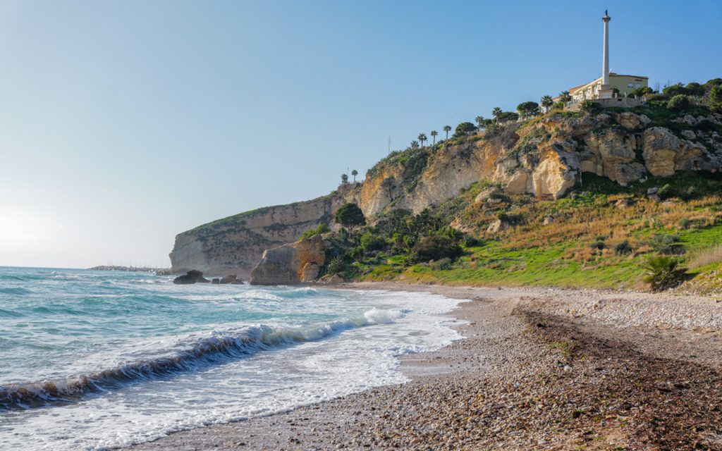 Dettaglio della baia della città di Sciacca