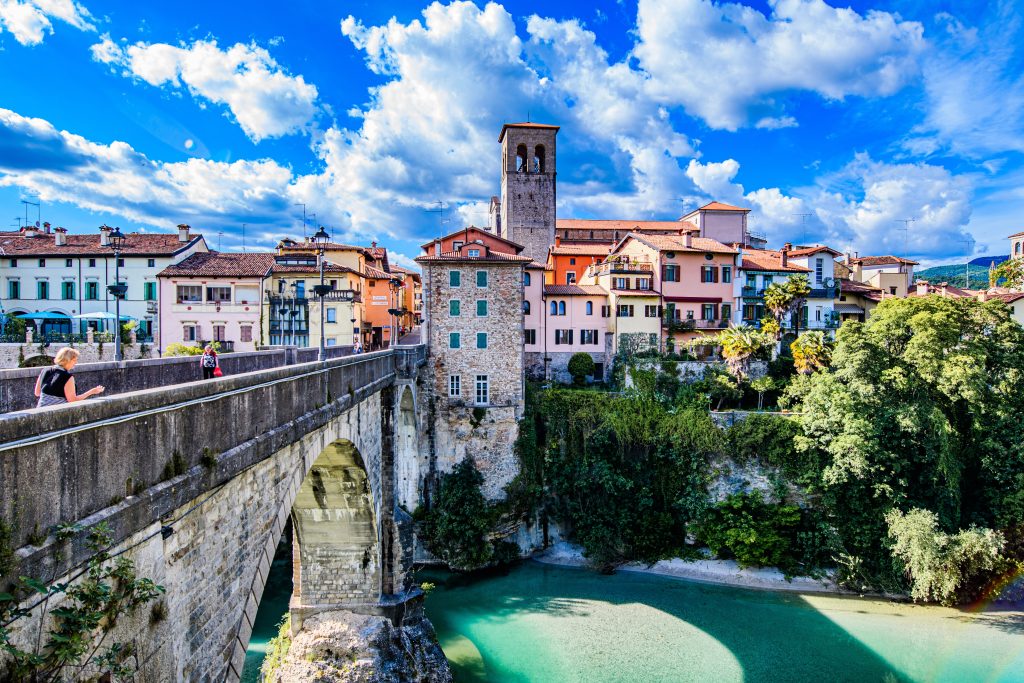 Cividale del Friuli, il ponte sul Natisone. Foto Simone Padovani/Shutterstock