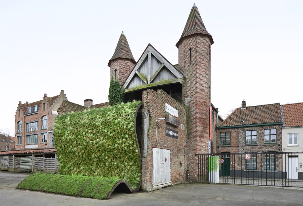 Under the Carpet, Adrien Tirtiaux, Bruges Triennial 2024 © Filip Dujardin