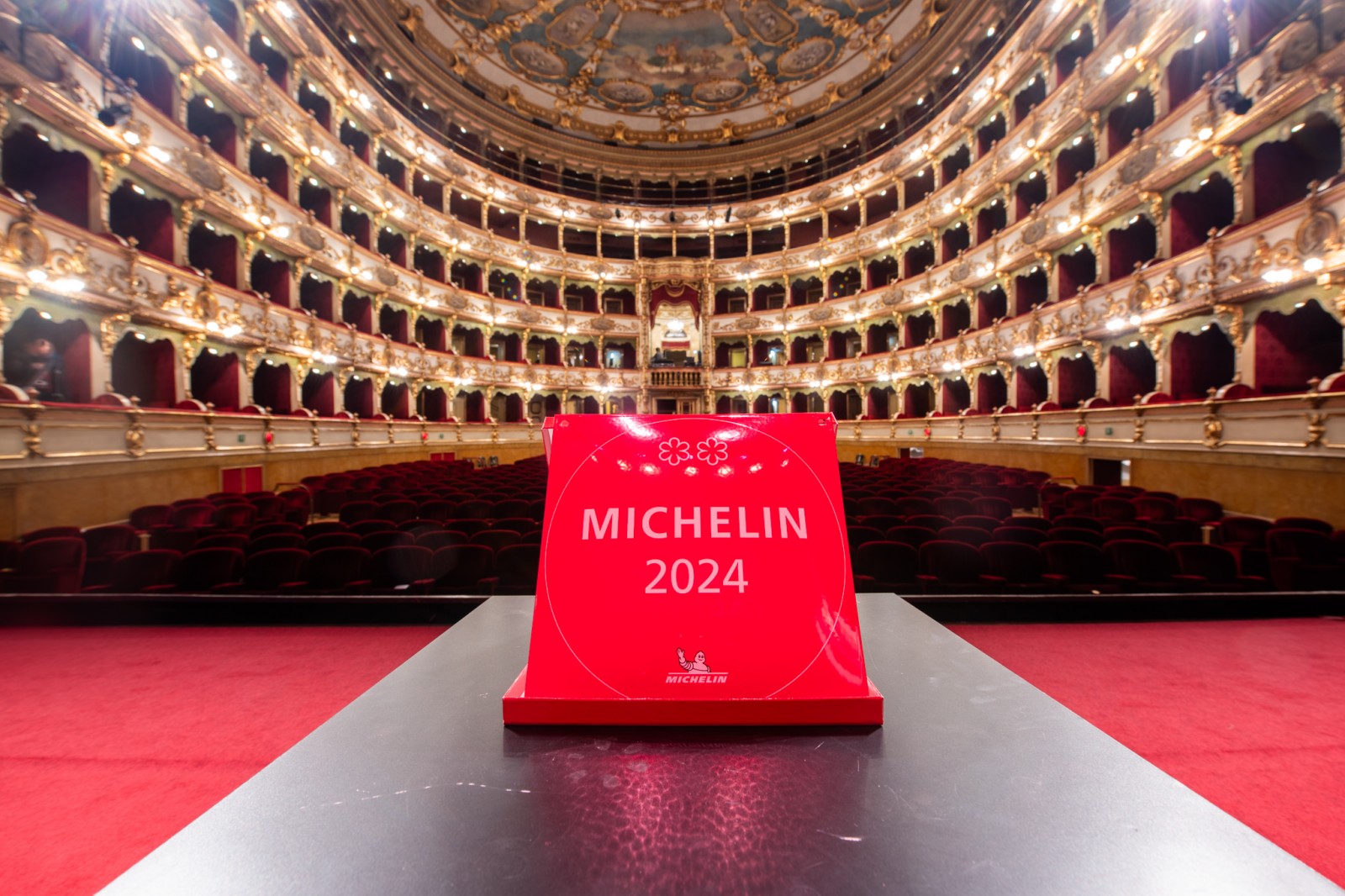 Svelata la nuova Guida Michelin Italia: i top 13 ristoranti stellati del  2024