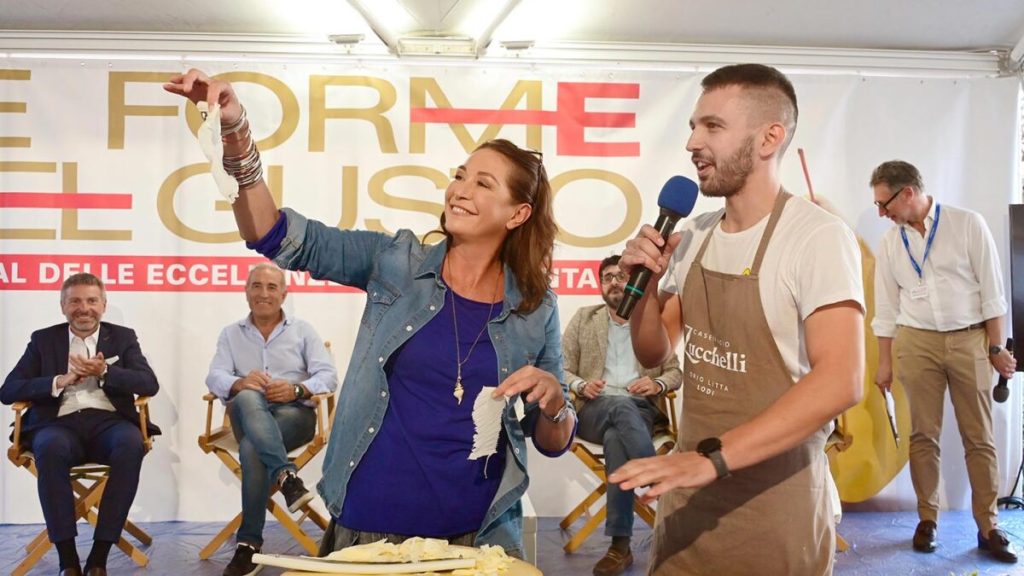 Le Forme del Gusto, "Chi più raschia..." 