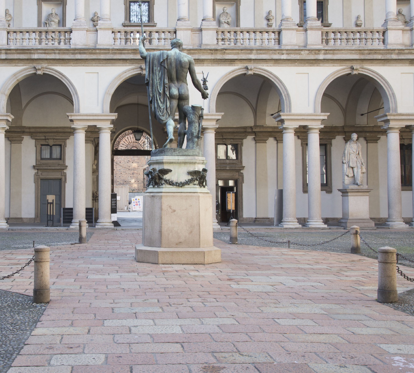 Il cortile dell'Accademia di Brera