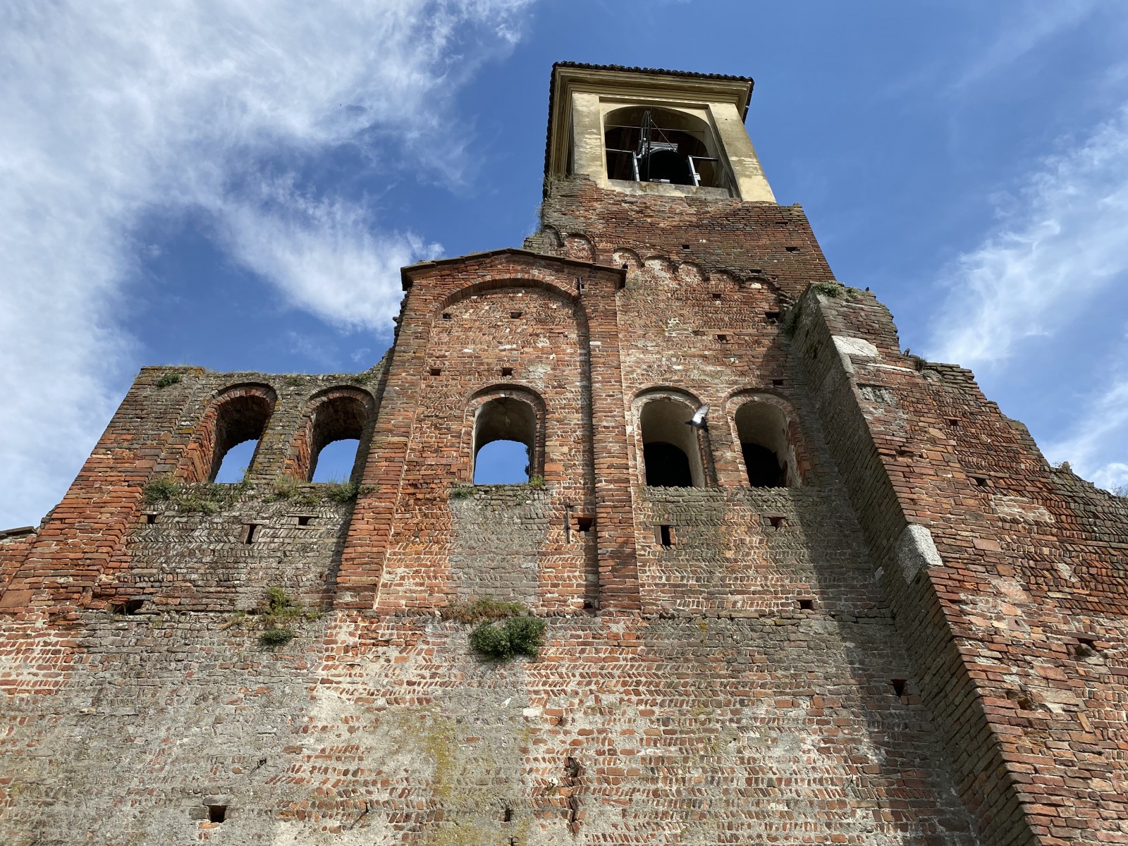 La basilica romanica di Lomello - foto Stefano Brambilla