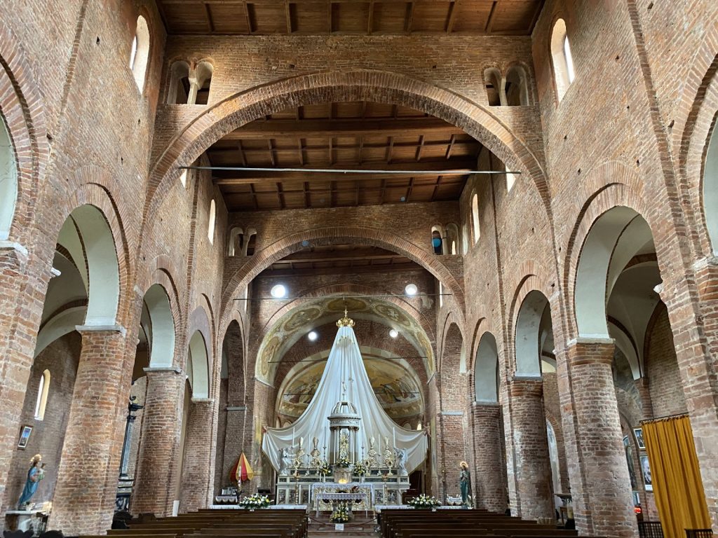 La basilica romanica di Lomello - foto Stefano Brambilla