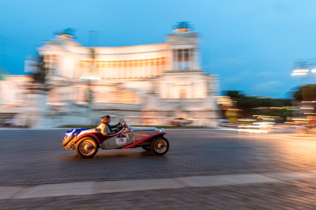 Fiat 513 Spider Sport del 1932 a Roma nei pressi dell’Altare della Patria