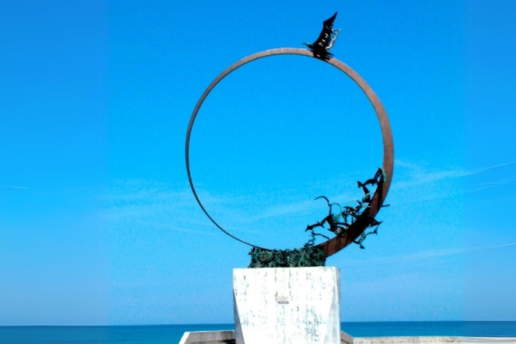 L'opera dedicata al Gabbiano Jonathan Livingstone a San Benedetto del Tronto