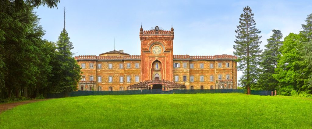 foto panoramica del castello di Samezzano