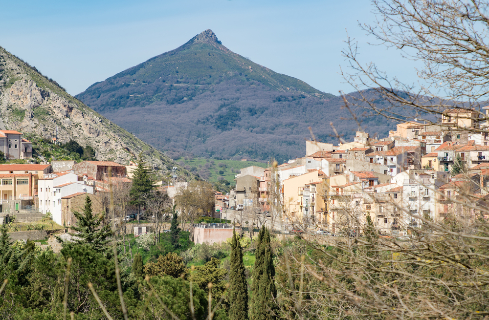 Il villaggio di Isnello, sulle Madonie - foto Shutterstock