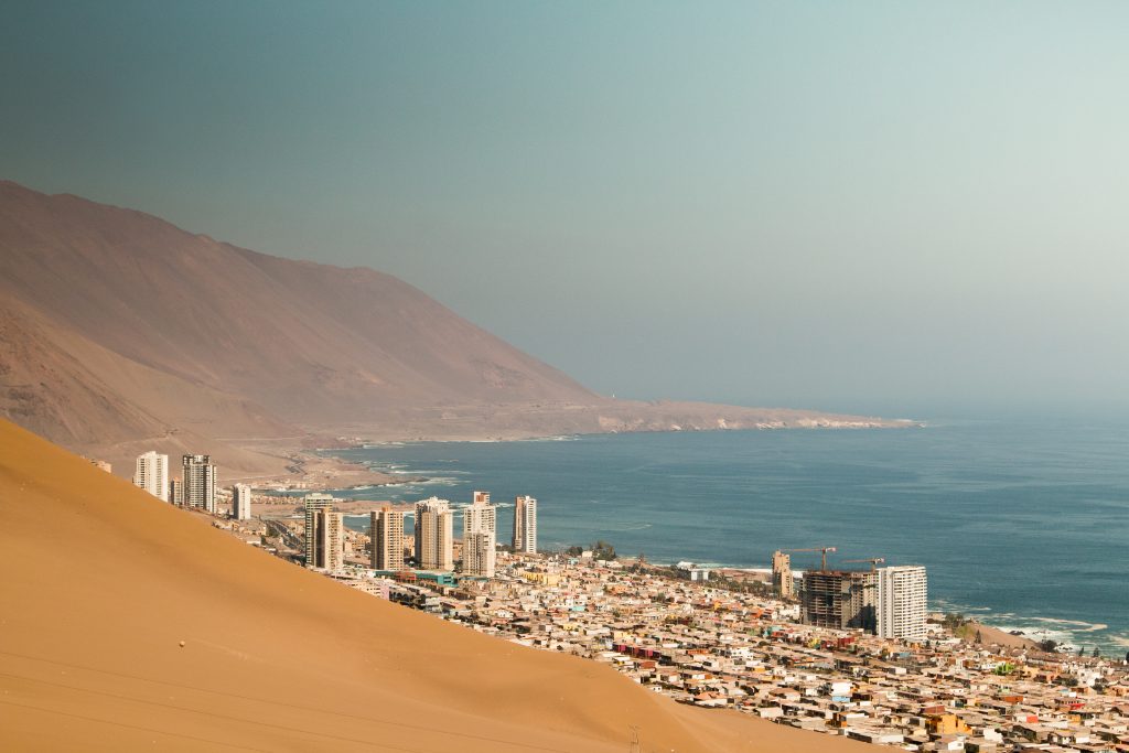 Panorama di Iquique, città nell'estremo Nord del Cile - foto Shutterstock