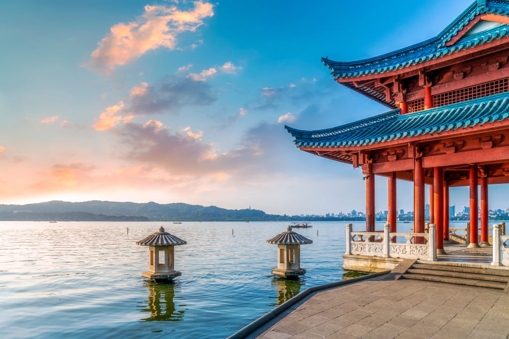 Il Lago Occidentale a Hangzhou - foto Shutterstock