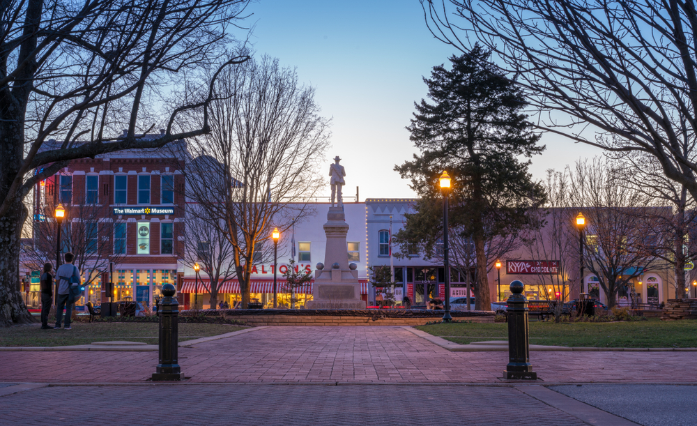 La piazza centrale di Bentonville, Arkansas - foto Shutterstock