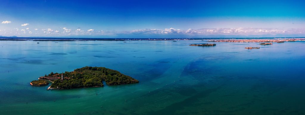 Foto panoramica di Poveglia, laguna di Venezia