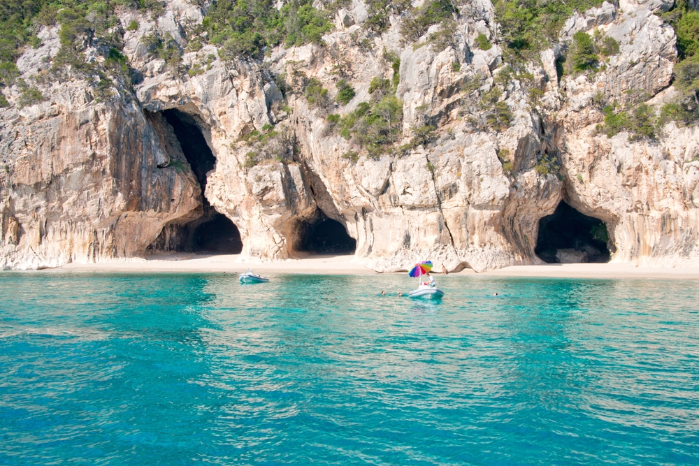 Uno scorcio di Cala Luna visto dal mare