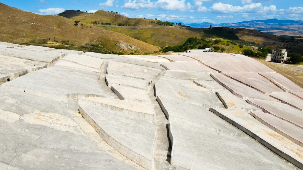 Gibellina, il Cretto di Burri - foto Shutterstock