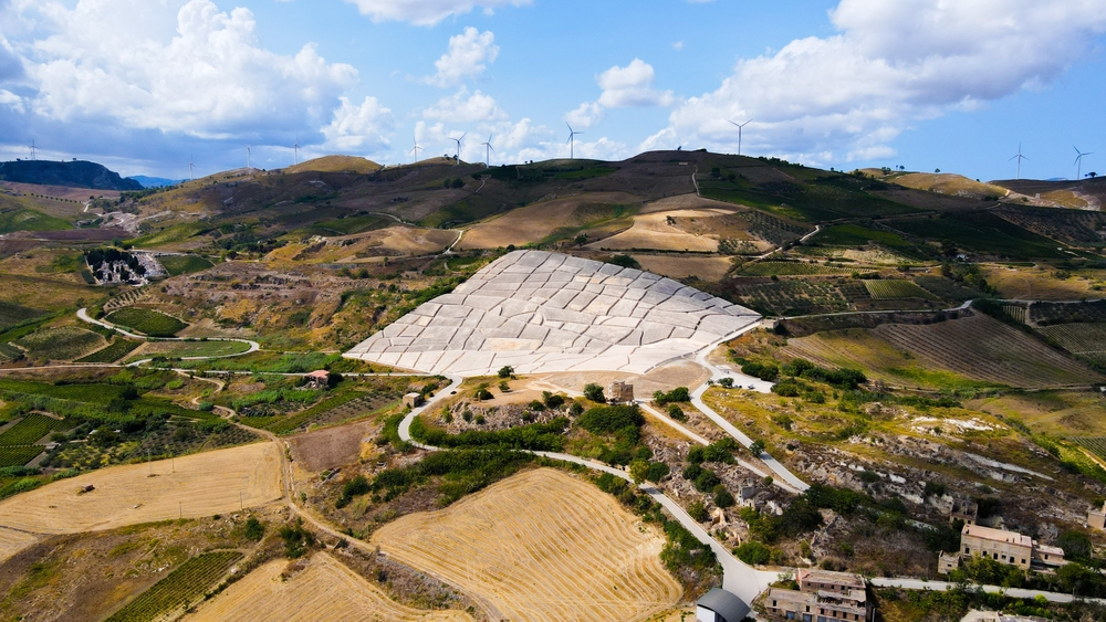 Gibellina, il Cretto di Burri - foto Shutterstock