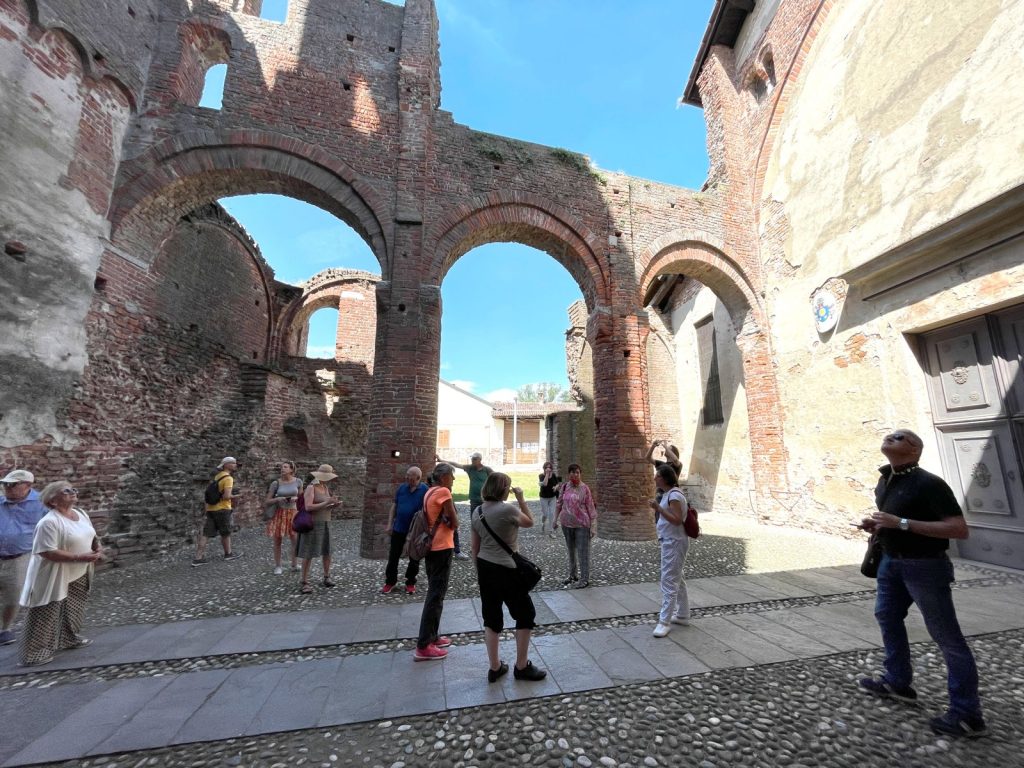 Basilica di Santa Maria Maggiore, Lomello